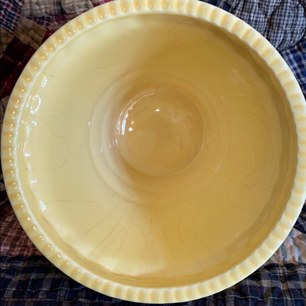 CHEERFUL YELLOW FLOWER POT - Picture 2 of 5